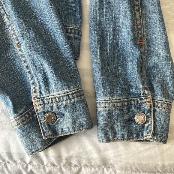 Women’s Old Navy Denim Jacket - Medium - Picture 4 of 6